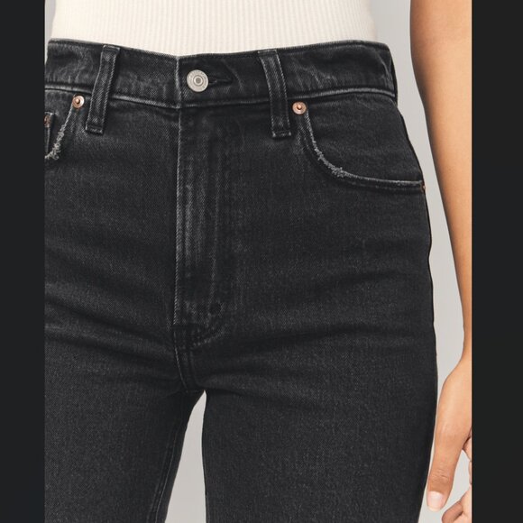 Abercrombie Women's Mixed Fabric Ultra High Rise 90s Straight Jean 14/33 Black - Picture 5 of 12